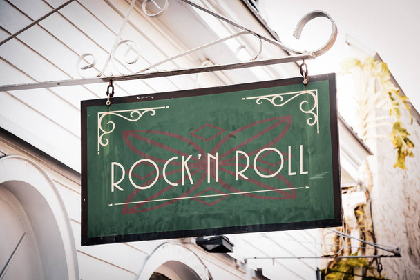 Straßenschild zum Rockn Roll - Foto, Bild