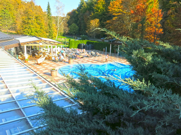 swimming pool in the hotel in autumn - Photo, Image