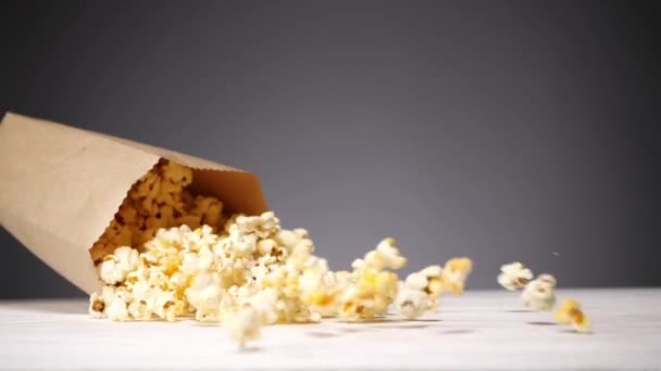 Popcorn on the table - Video, Çekim