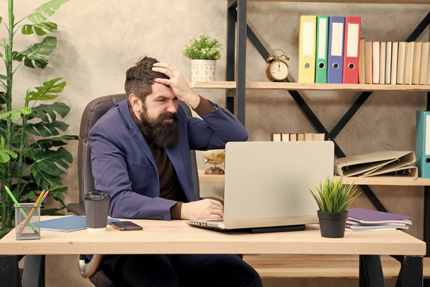 business conflict. Oh no. Businessman in formal outfit. Confident man use laptop and smartphone. Boss workplace. Bearded man in business officedeal conflict. problem conflict. conflict of interest. - Foto, immagini