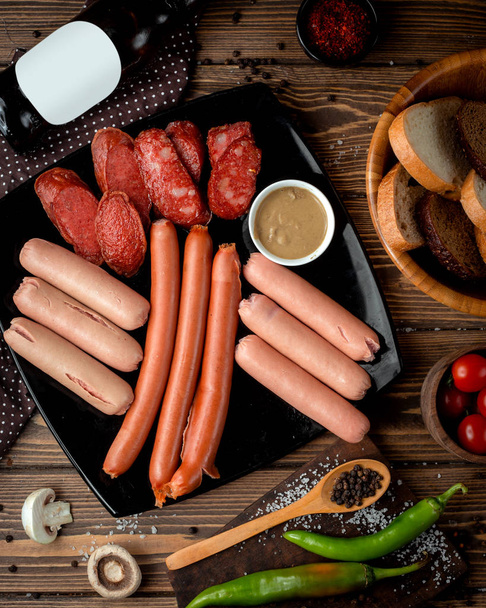 sausage selection served with mustard - Foto, Imagem
