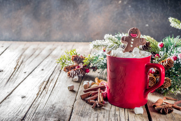 Christmas hot chocolate mug with chocolate gingerbread man - Foto, Imagem