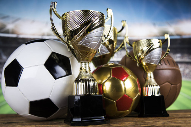 Βραβευμένο και πρωταθλήματος έννοια, κύπελλο τρόπαιο στον αθλητισμό πίσω - Φωτογραφία, εικόνα