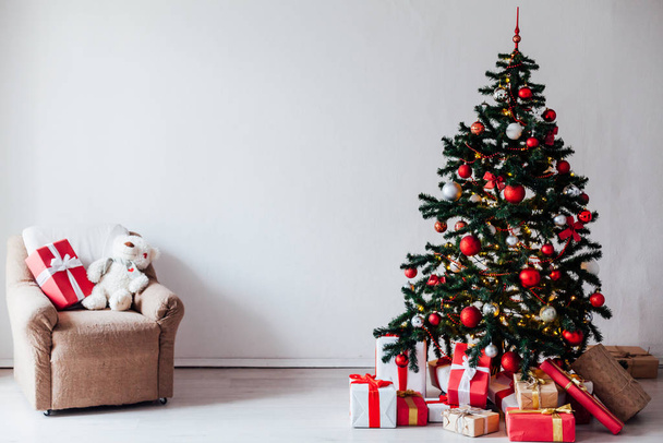 Vánoční výzdoba dům Vánoční stromek s dárky pro nový rok - Fotografie, Obrázek