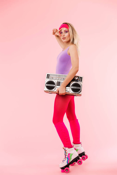 Full length portrait of a cheerful young blonde girl - Фото, зображення