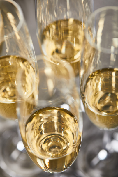 sparkling wine in glasses for celebrating christmas eve  - Foto, imagen