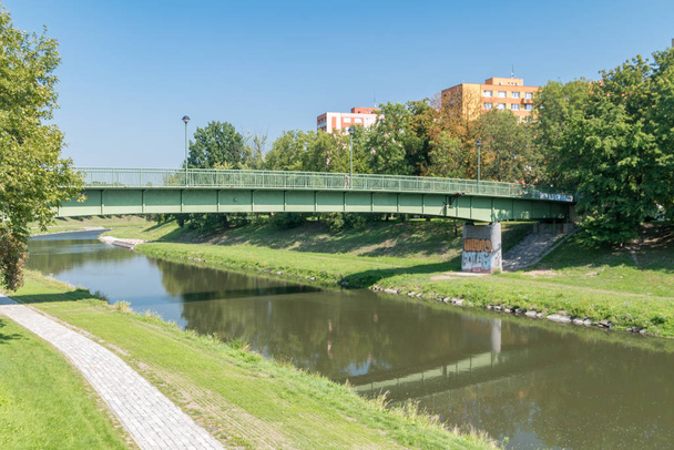 Brücke über den Fluss Ostravice. - Foto, Bild