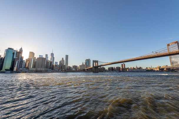 Manhattan Skyline e Brooklyn Bridge - Foto, Imagem