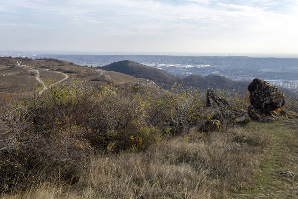 View of Buda mountains near Buda:rs
 - Фото, изображение