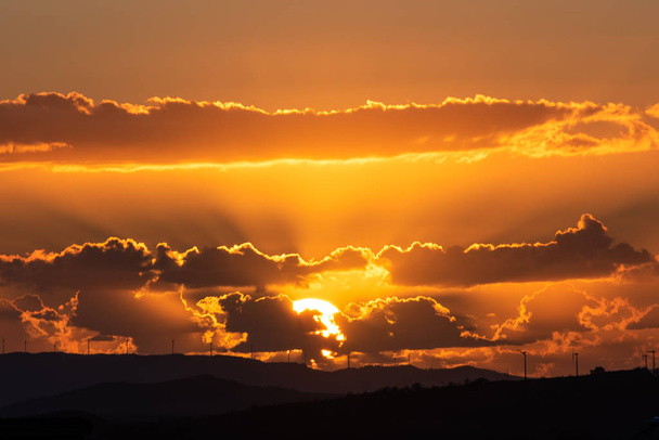 Bellissimo paesaggio al tramonto, Mazzarino, Caltanissetta, Sicilia, Italia, Europa
 - Foto, immagini