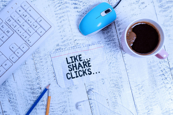 Käsitteellinen käsin kirjoittaminen osoittaa Like Share Clicks. Business valokuva esittelee Content Marketing lisätä sitoutumista sosiaalisen median Teknologiset laitteet värillinen muistutus paperi toimistotarvikkeet
. - Valokuva, kuva