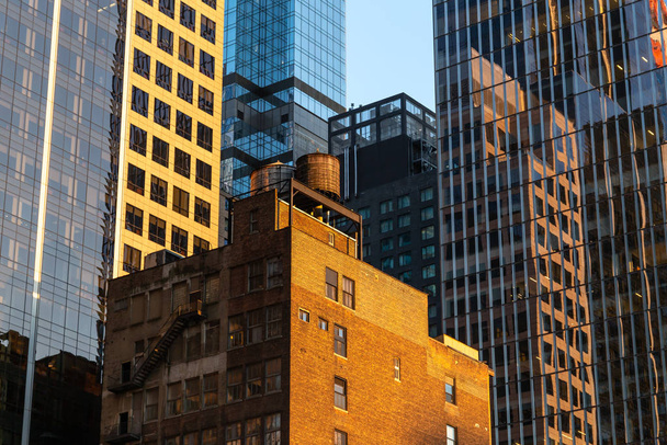 Nova Iorque / EUA - JUL 19 2018: arranha-céus e edifícios da Midtown fachada em Manhattan
 - Foto, Imagem