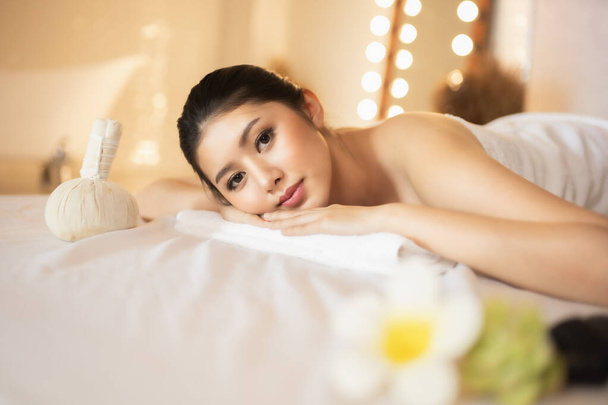 Asian Beautiful, young and healthy woman in spa salon. Massage t - Foto, Imagem