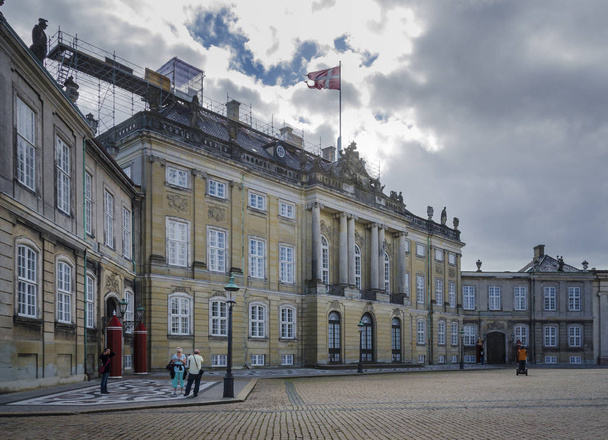 Amalienborg palace, Kopenhag, Danimarka - Fotoğraf, Görsel