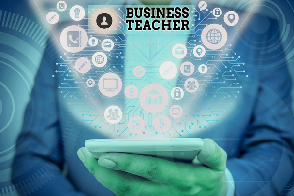 Kirjoitan muistiinpanoja, joissa lukee "Business Teacher". Business valokuva esittelee Opettajat, jotka kouluttavat opiskelijoita liiketoimintakonsepteja
. - Valokuva, kuva
