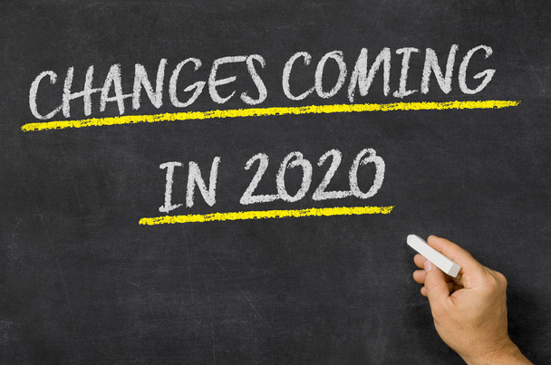 Cambios Próximos en 2020 escritos en una pizarra
 - Foto, imagen