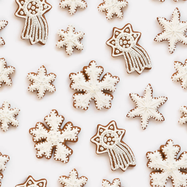 Christmas cookies in the shape of snowflakes handmade basic for your decoration - Zdjęcie, obraz