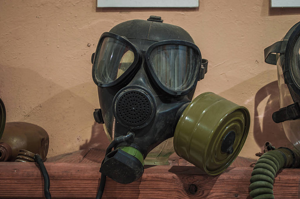Gas mask with a filter - Foto, immagini
