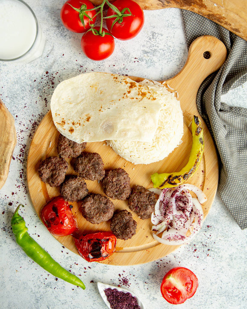 fried meat balls with rice and lavash - Foto, Imagem