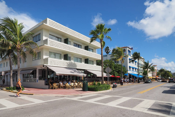 Art Deco buildings on Ocean Drive in Miami Beach, Florida. - Фото, изображение