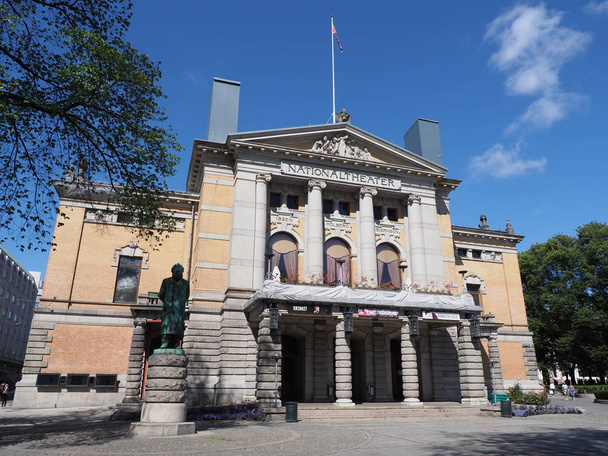 OSLO, NORWAY on JULY 2019: Front of National theatre in european capital city at Ostlandet district with clear blue sky in warm sunny summer day. - Foto, immagini
