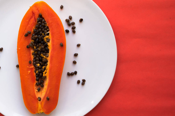  Papaya nie biały talerz - Zdjęcie, obraz