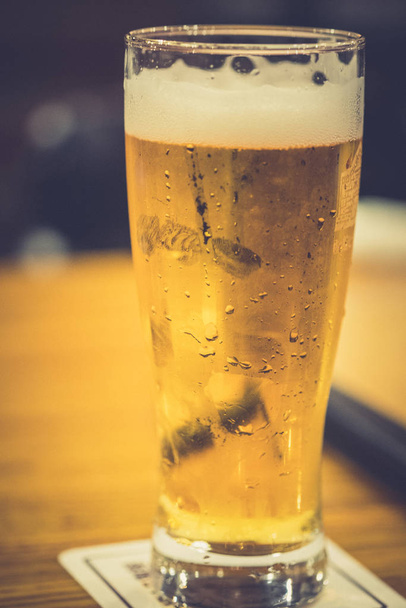 Chilled glass of light beer  - Foto, Imagen
