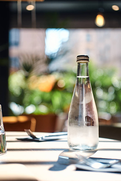 Bottle of water on the table - Foto, Imagem
