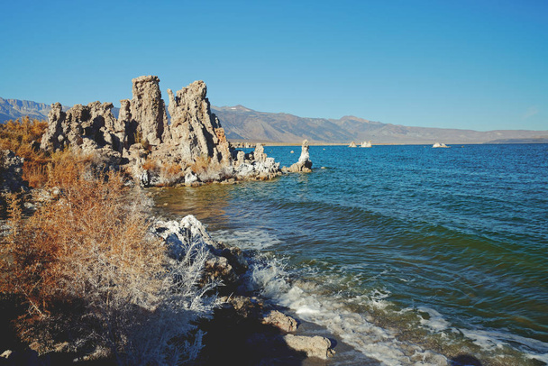 モノ湖トゥファ州立保護区,カリフォルニア州 - 写真・画像