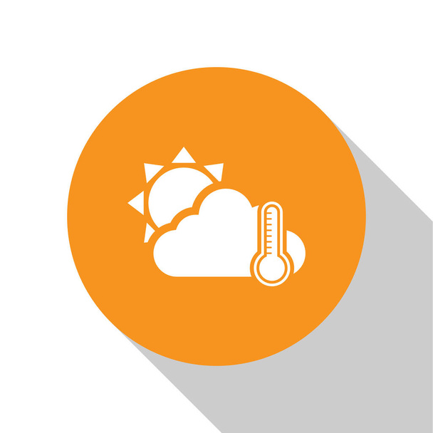 Bílý teploměr a mrak s ikonou slunce izolované na bílém pozadí. Oranžový knoflík. Vektorová ilustrace - Vektor, obrázek
