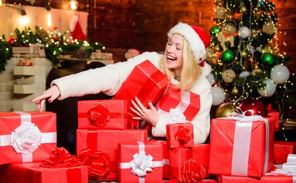 Merry christmas and happy new year. Sale and discount. Buy gifts. Gifts for girl. December sale. Adorable woman and gifts. Boxing day. Happy moments. Happiness and joy. Festive mood. New year coming - Foto, Bild