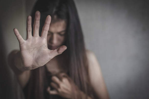 Kadın esareti kadına yönelik şiddete karşı el kaldırıyor, interna - Fotoğraf, Görsel