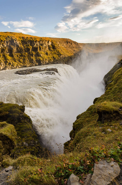 Izlandi vízesés Gullfoss - Golden Falls. a legerősebb Izlandon és Európában - Fotó, kép