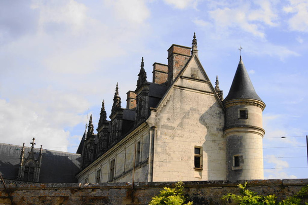 Amboise vára - egy kastély Amboise városában Franciaországban, a központi régióban, Indre és Loire megyében. A Loire kastélyaihoz tartozik.. - Fotó, kép
