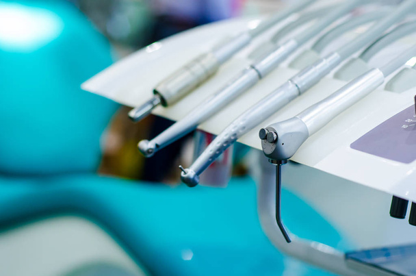 Cabinet du dentiste, instruments médicaux du dentiste. Outils pour dentistes. - Photo, image