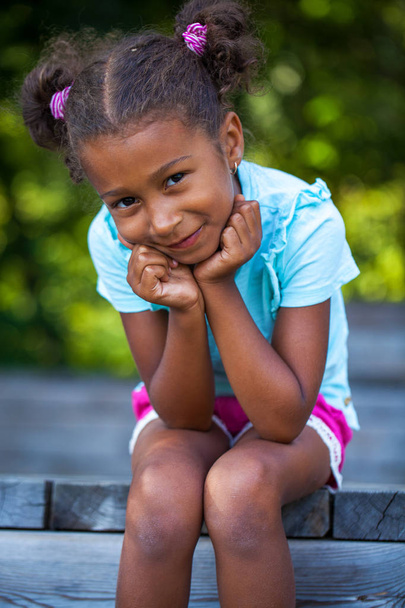 Portrait of a beautiful little girl - Valokuva, kuva