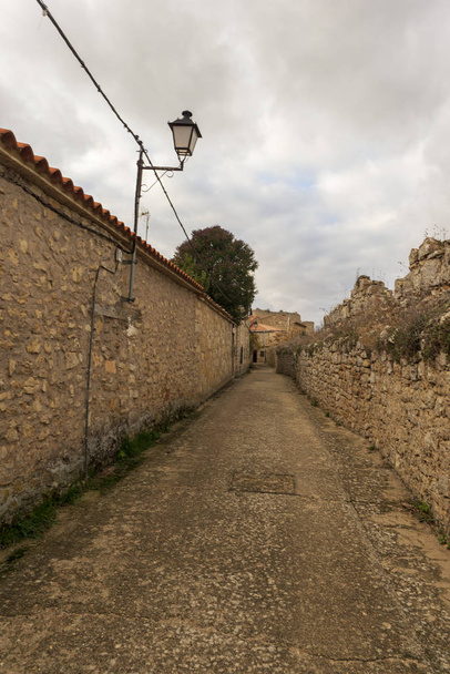 Rellon keskiaikainen kaupunki Sorian maakunnassa
 - Valokuva, kuva