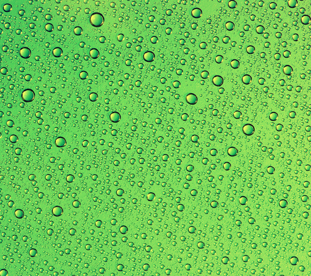Vihreitä vesipisaroita
 - Valokuva, kuva