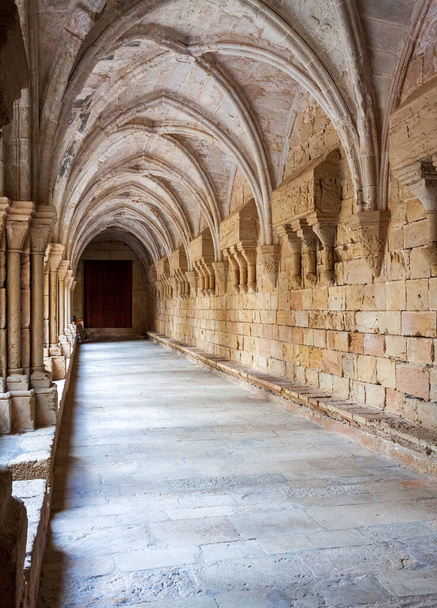 Wnętrze klasztoru Poblet, Hiszpania - Zdjęcie, obraz