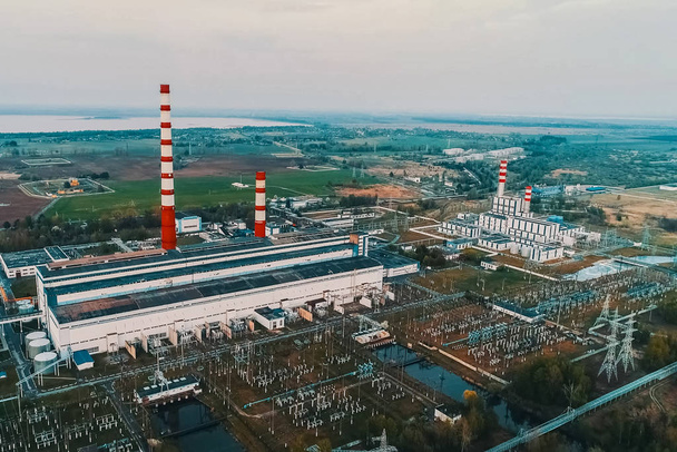 Yeni nükleer enerji santrali. Enerji santralinin görüntüsü. - Fotoğraf, Görsel