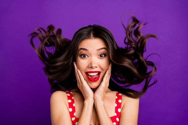 Close-up portrait of her she nice attractive lovely gorgeous cheerful cheery amazed wavy-haired girl showing omg expression isolated on bright vivid shine vibrant lilac purple violet background - Fotografie, Obrázek