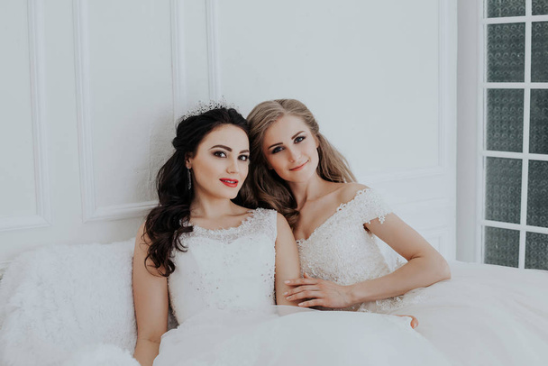 two brides on wedding wedding blonde brunette girlfriend - Foto, immagini