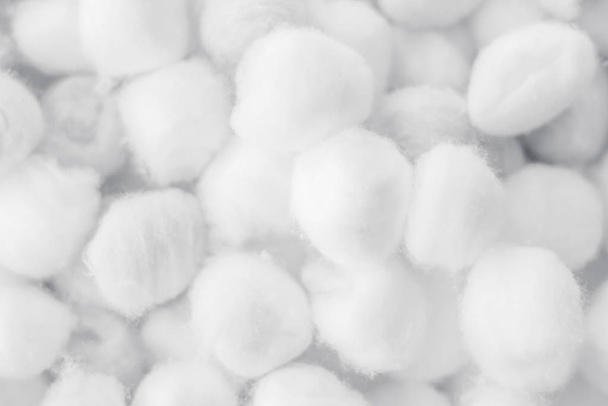 Organic cotton balls background for morning routine, spa cosmeti - Foto, Bild