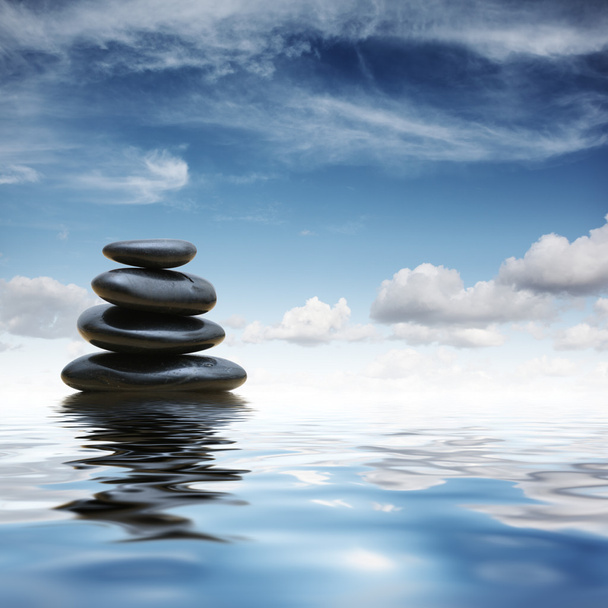 Zen stenen in water - Foto, afbeelding