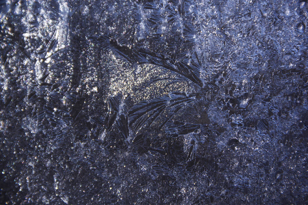 Gotas de água congeladas sobre vidro, fundo
 - Foto, Imagem