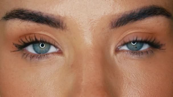 Beautiful eyes close-up - Footage, Video
