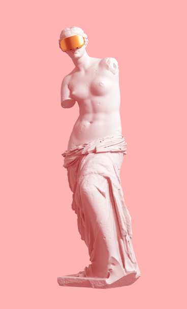 Modelo 3D Afrodita con gafas de realidad virtual dorada sobre fondo rosa. Concepto de Arte y Realidad Virtual
. - Foto, imagen
