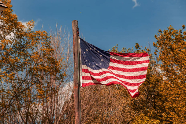 A Betsy Ross Prime Stelle e strisce coloniali americane
 - Foto, immagini