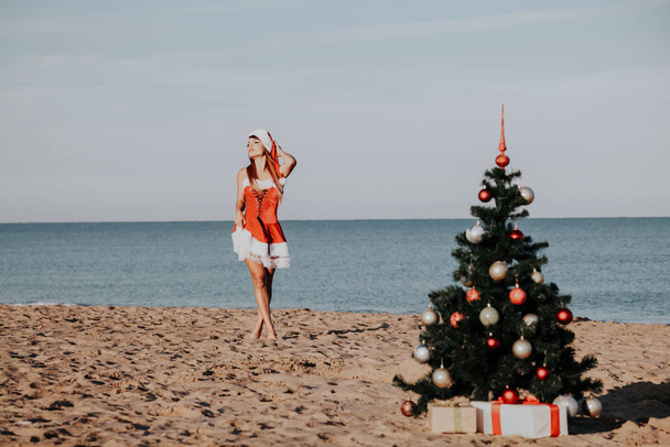 new year Christmas tree Beach Resort Sea girl - Fotó, kép