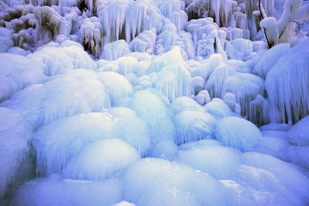 氷の滝 - 写真・画像